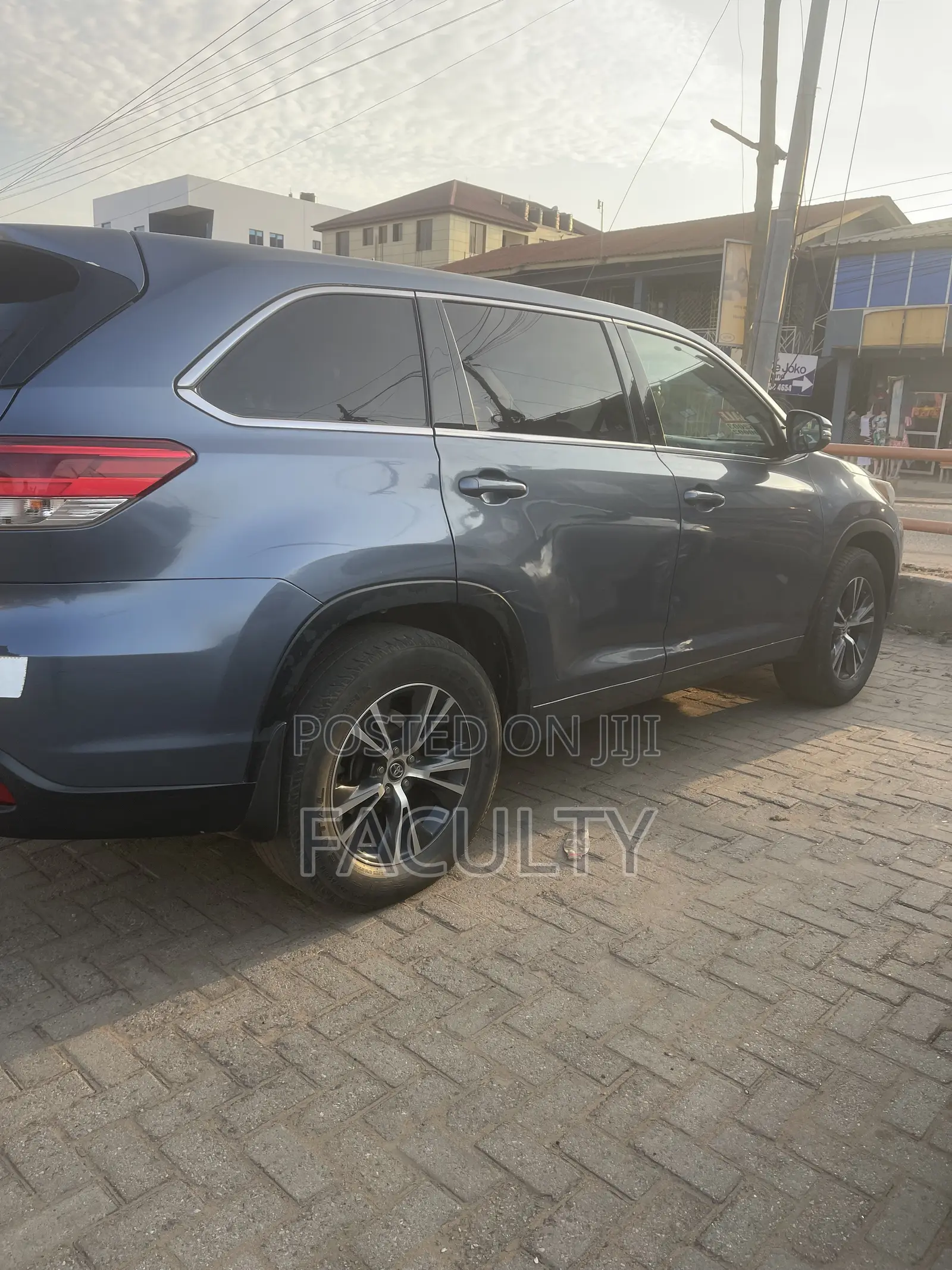 Toyota Highlander LE 2019 Gray