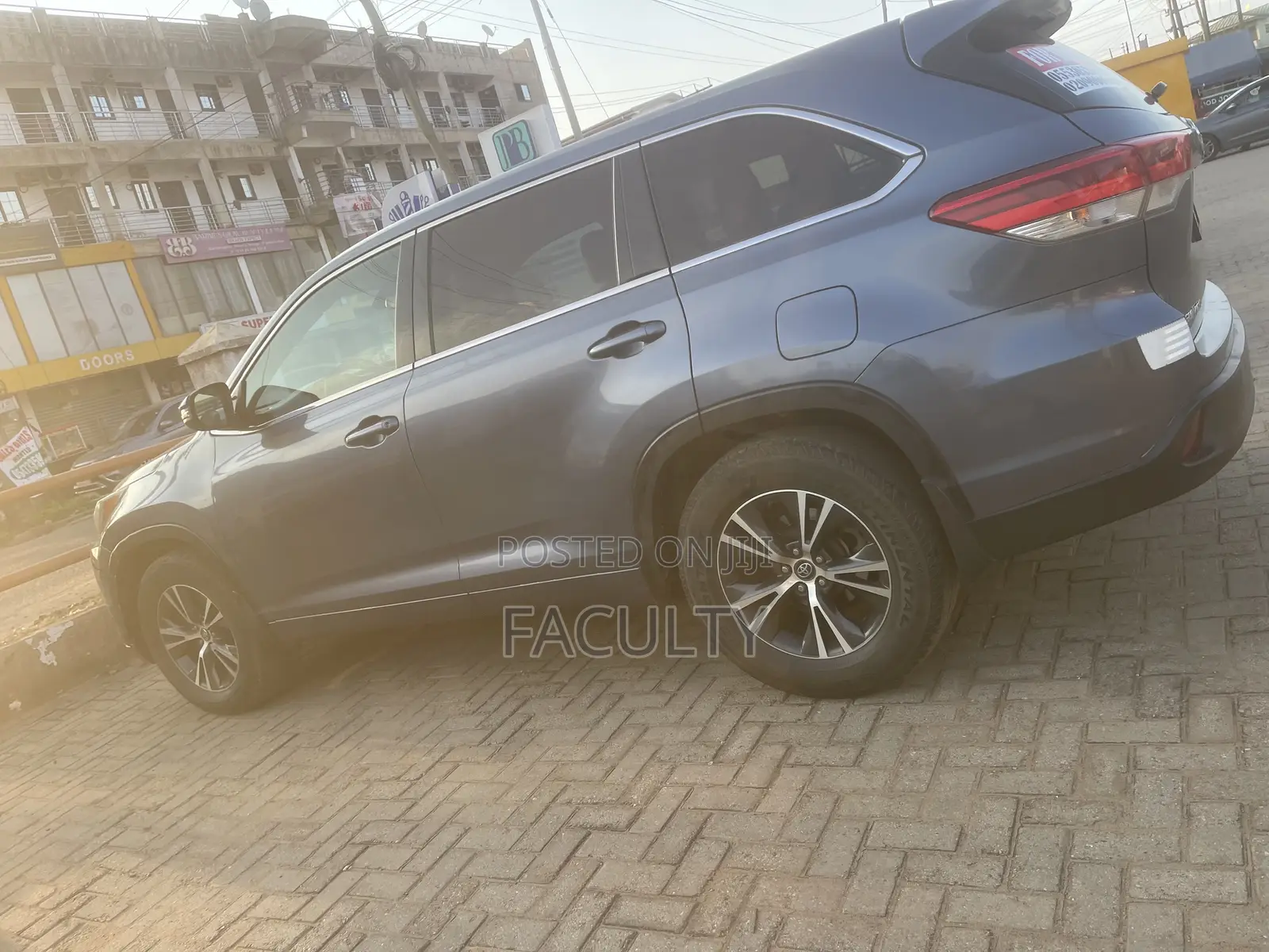 Toyota Highlander LE 2019 Gray