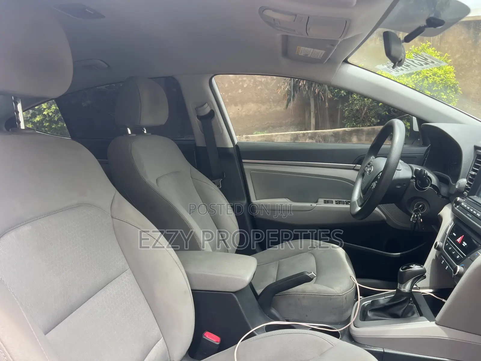 Hyundai Elantra Value Edition Sedan FWD (2.0L 4cyl 6A) 2017 White