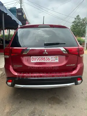 Mitsubishi Outlander 2016 Red