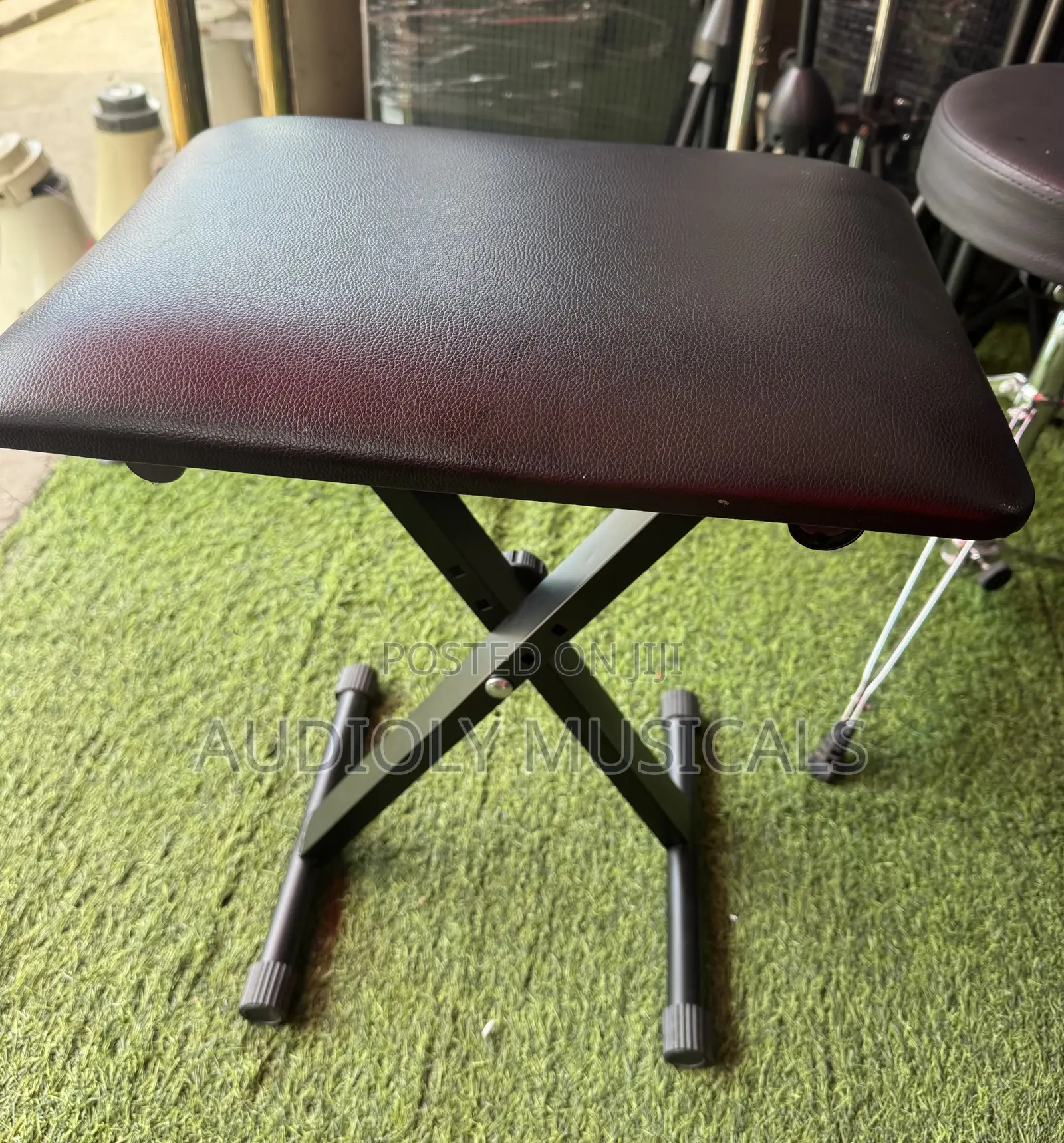 Comfortable Adjustable Keyboard Seat