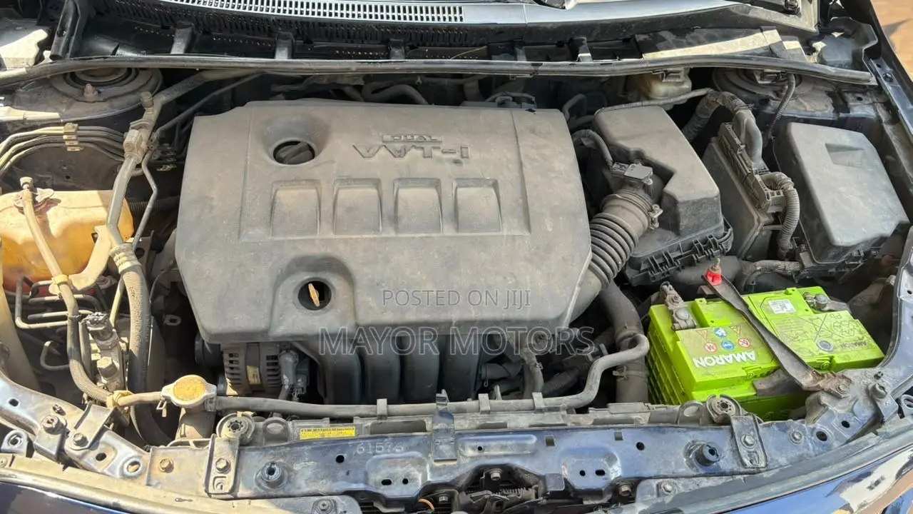 Toyota Corolla LE 4dr Sedan (1.8L 4cyl 4A) 2013 Blue