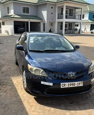 Toyota Corolla LE 4dr Sedan (1.8L 4cyl 4A) 2013 Blue