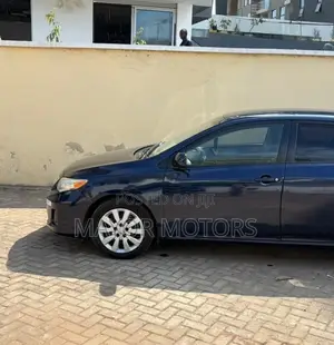 Toyota Corolla LE 4dr Sedan (1.8L 4cyl 4A) 2013 Blue