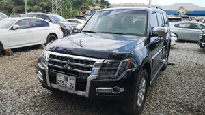 Mitsubishi Pajero 2010 Black