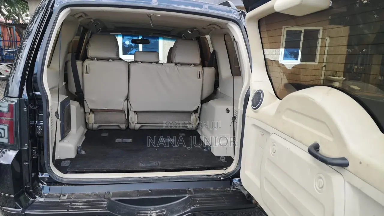 Mitsubishi Pajero 2010 Black