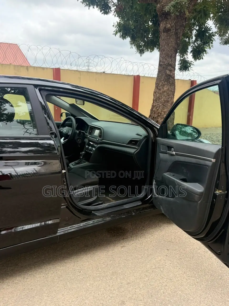 Hyundai Elantra SE 2020 Black
