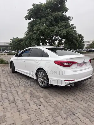 Hyundai Sonata Sport Sedan FWD (2.4L 4cyl 6A) 2017 White