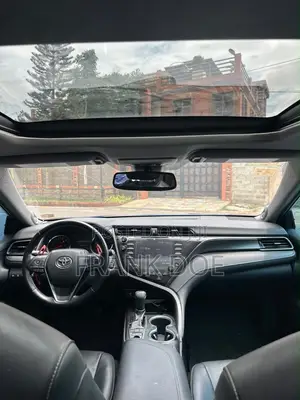 Toyota Camry XSE V6 (3.5L V6 8A) 2019 Blue