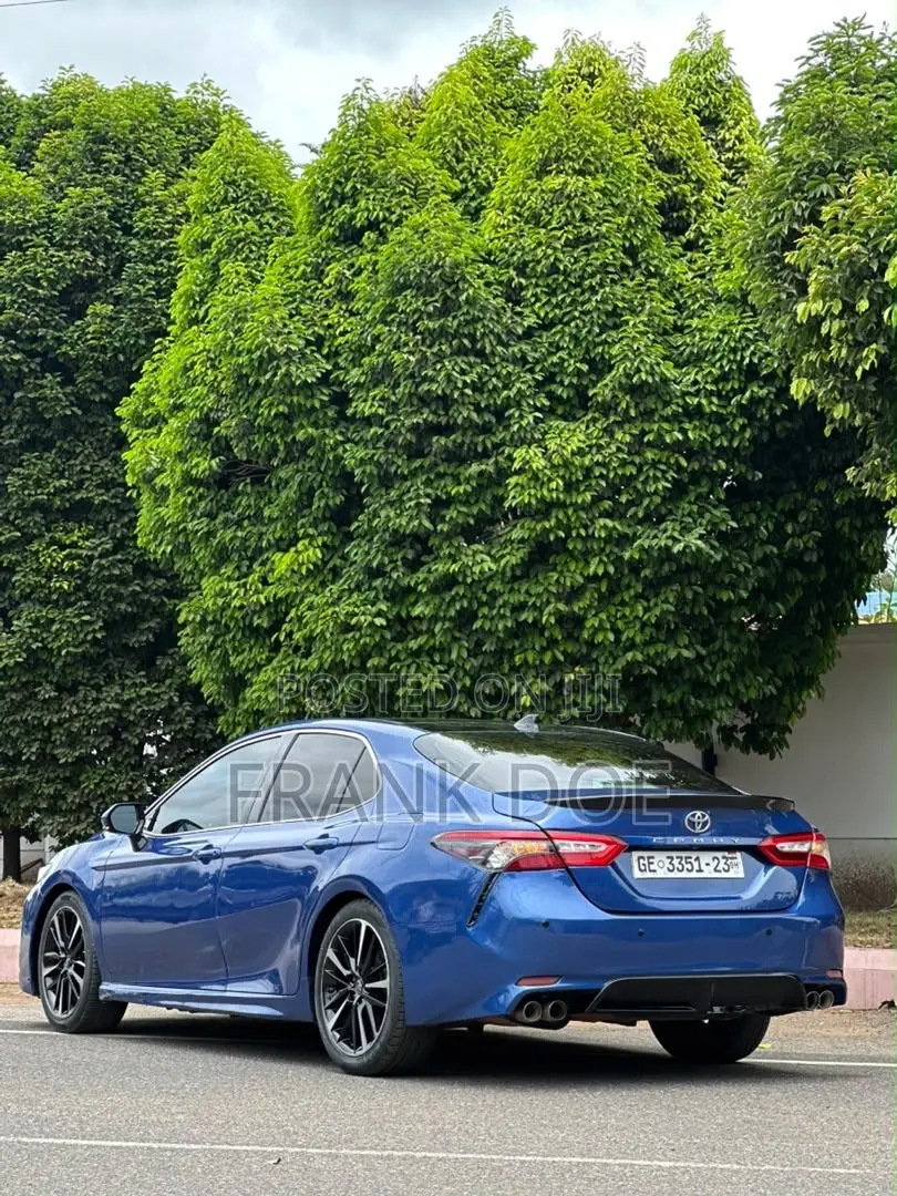 Toyota Camry XSE V6 (3.5L V6 8A) 2019 Blue