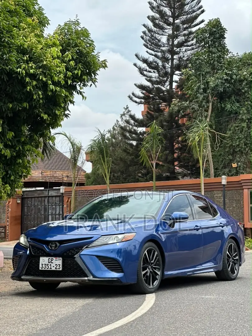Toyota Camry XSE V6 (3.5L V6 8A) 2019 Blue