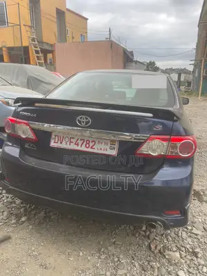Toyota Corolla S Special Edition 4dr Sedan (1.8L 4cyl 4A) 2013 Blue