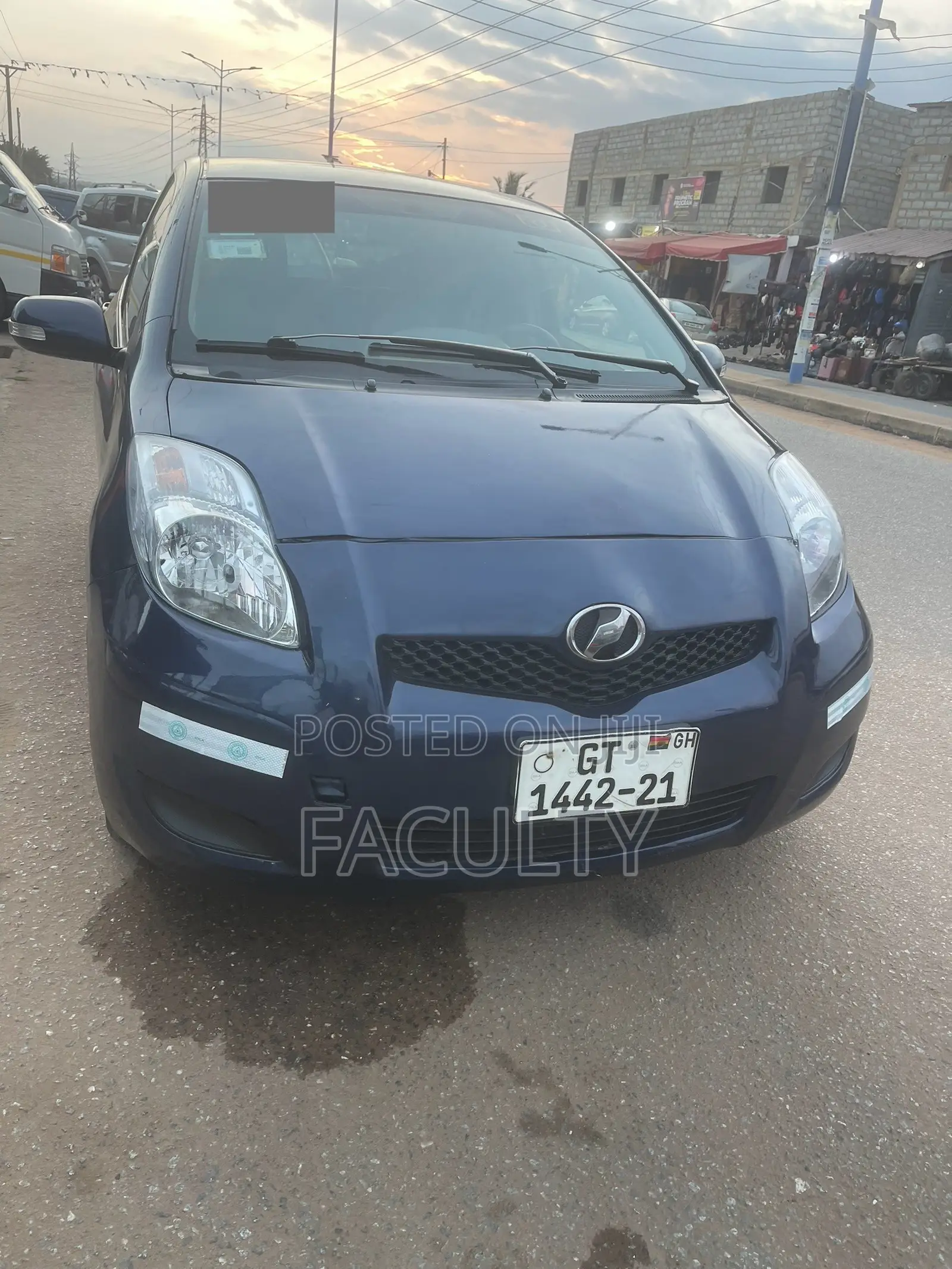 Toyota Vitz 1.0 FWD 3dr 2010 Blue
