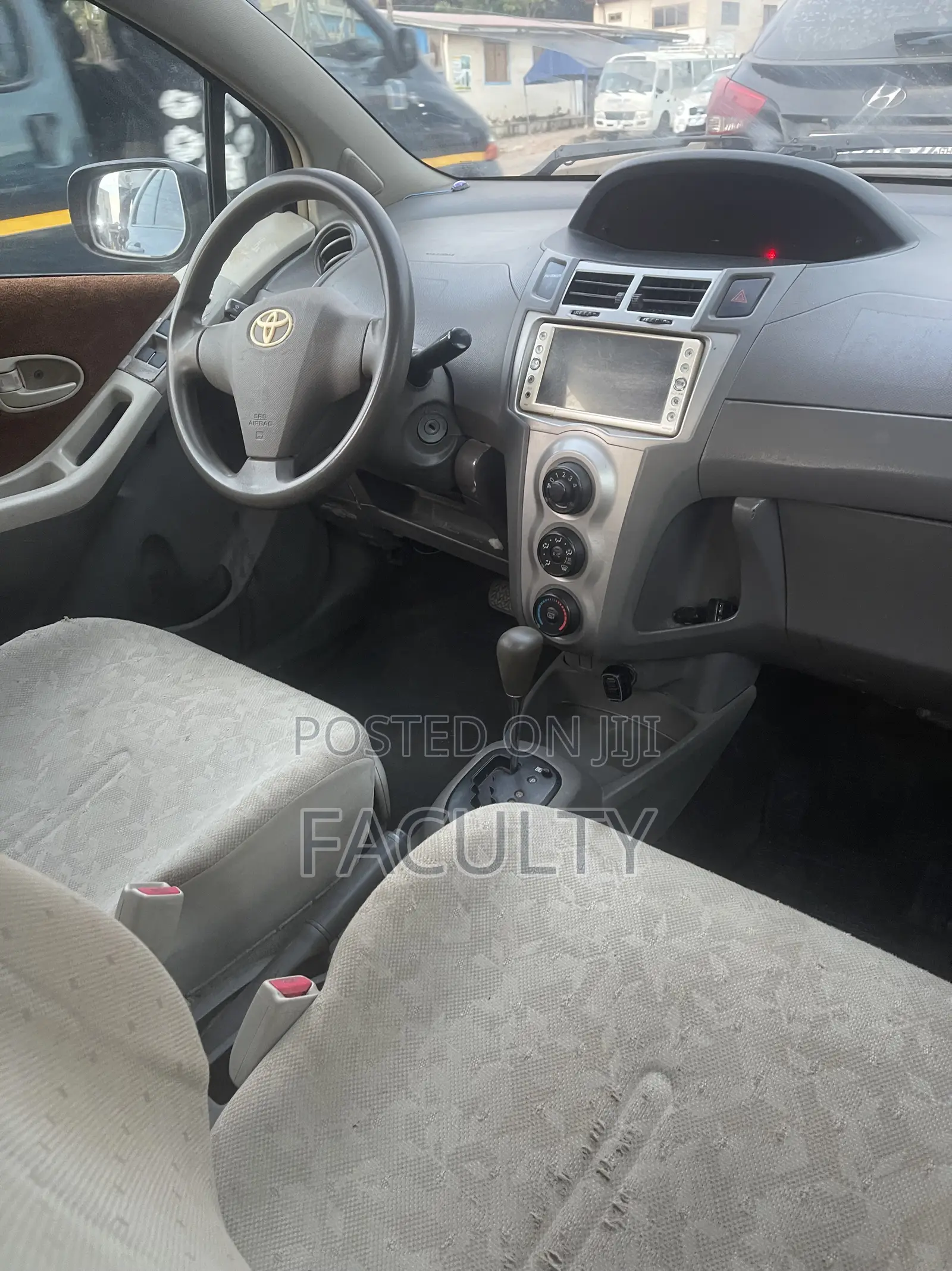 Toyota Vitz 1.0 FWD 3dr 2010 Blue