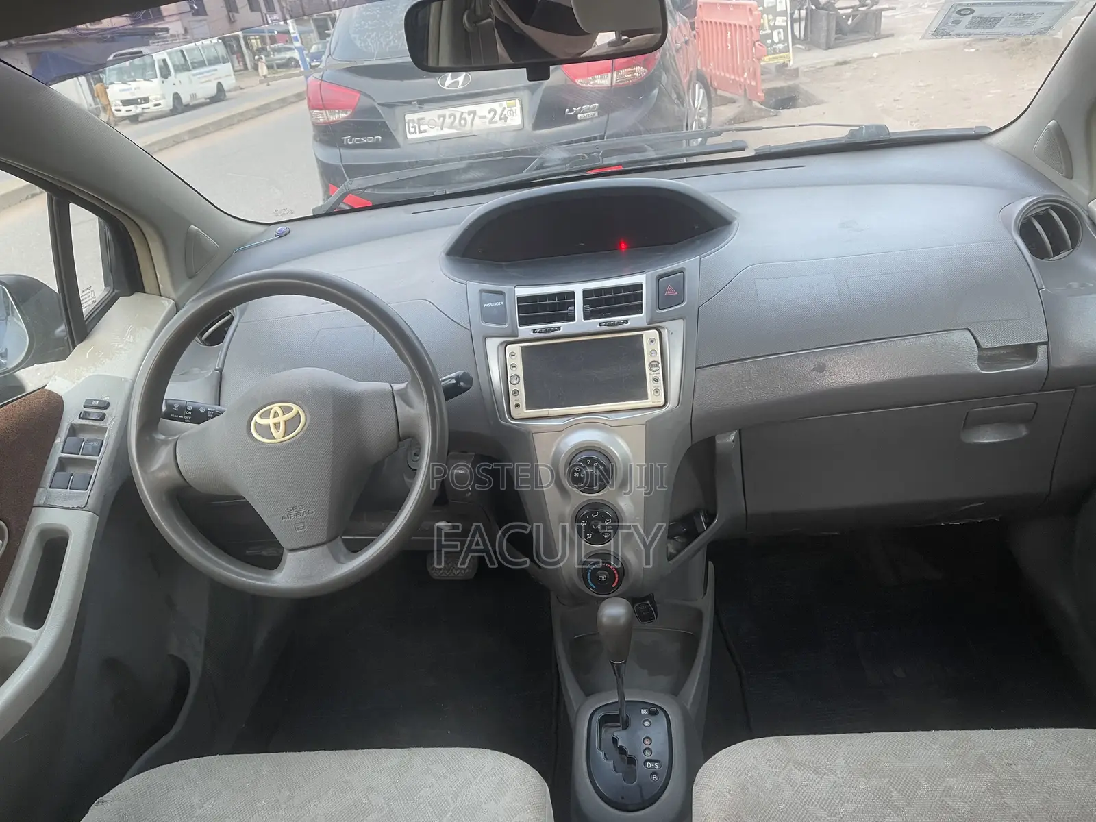 Toyota Vitz 1.0 FWD 3dr 2010 Blue