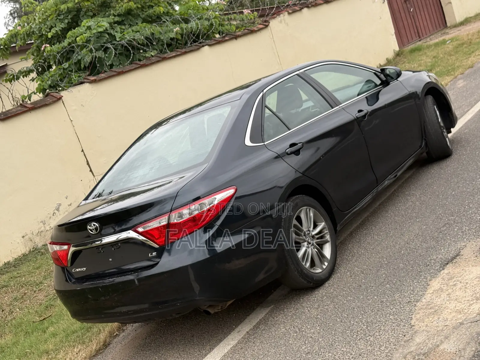 Toyota Camry 2016 Black