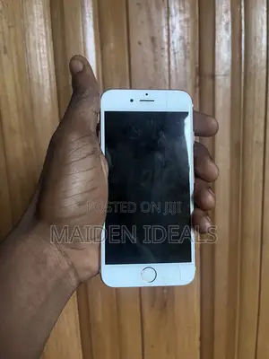 Apple iPhone 6s 32 GB Rose Gold