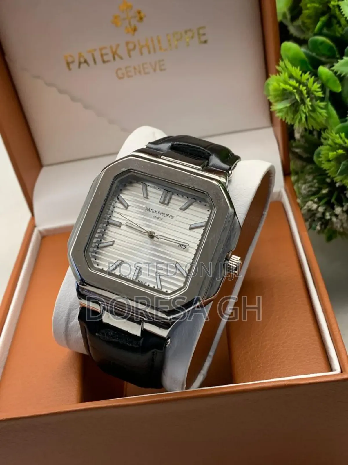 Patek Philippe Geneva Leather Watch for Men | Stylish Men’s Wristwatch