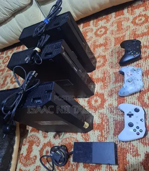 Xbox One With 5 Games.