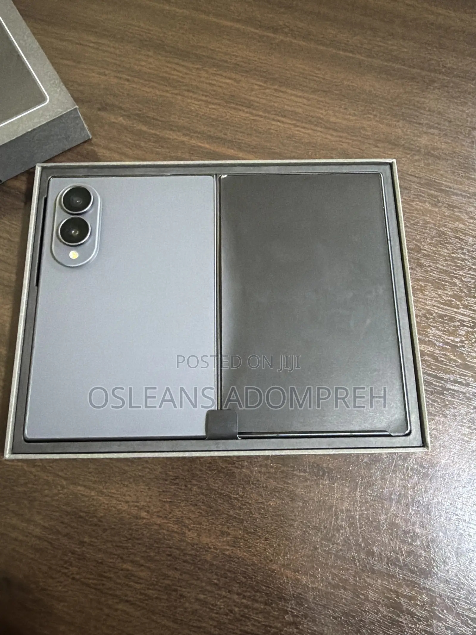 New Samsung Z 16 GB Graphite