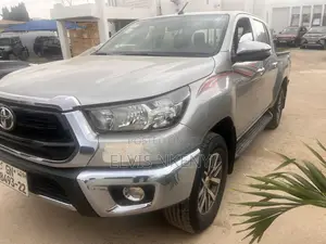 Toyota Hilux Revo Double Cab Deisel 2.4 AWD 2022 Silver