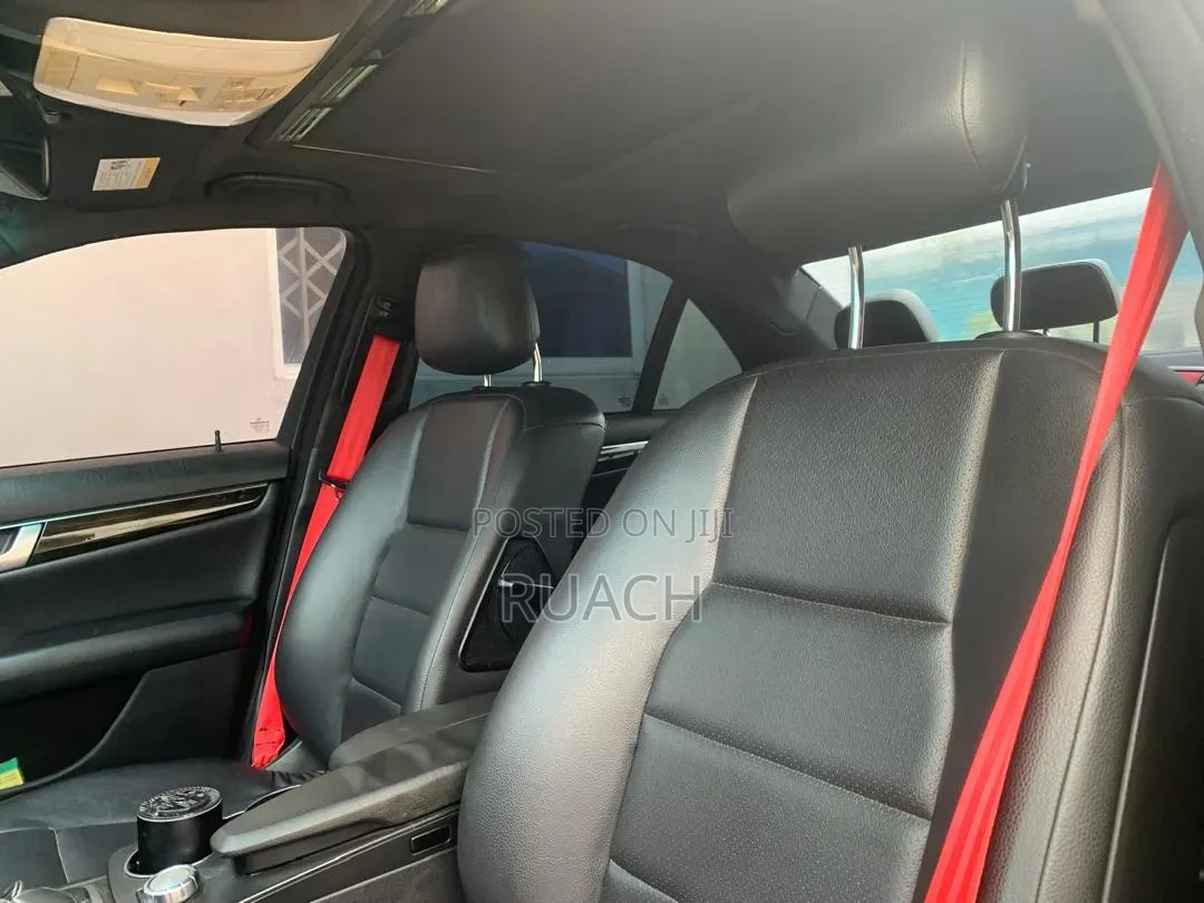 Mercedes-Benz C250 2014 Black