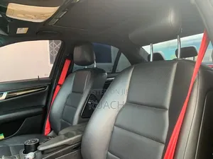 Mercedes-Benz C250 2014 Black