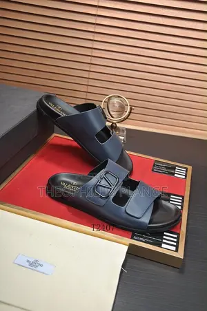 Leather Slippers Garavani Valentino