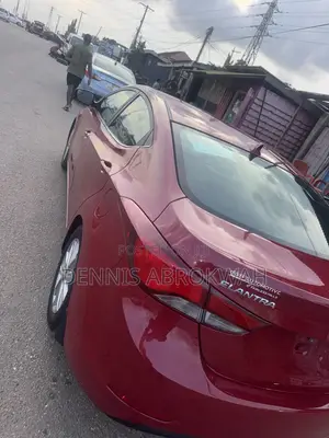 Hyundai Elantra SE 4dr Sedan (1.8L 4cyl 6A) 2015 Red