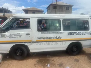Hyundai H-100 2004 White