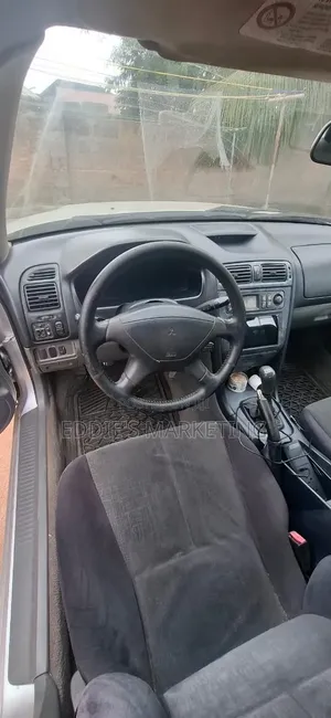 Mitsubishi Galant 2.4 2001 Silver