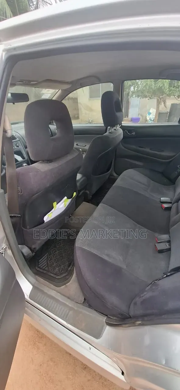 Mitsubishi Galant 2.4 2001 Silver