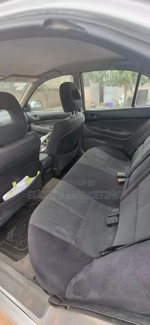 Mitsubishi Galant 2.4 2001 Silver