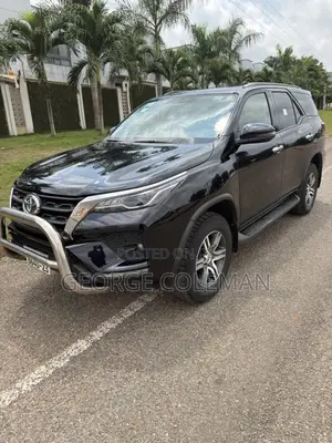 Toyota Fortuner 2023 Black