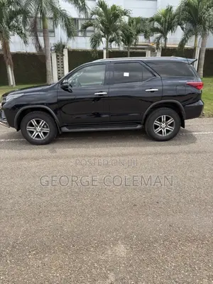 Toyota Fortuner 2023 Black