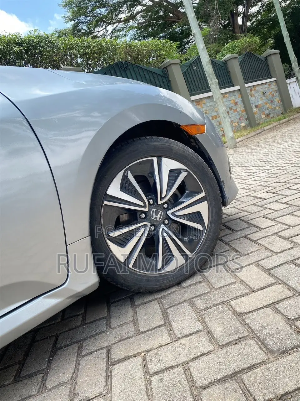 Honda Civic EX 4dr Hatchback (1.5L 4cyl) 2017 Silver