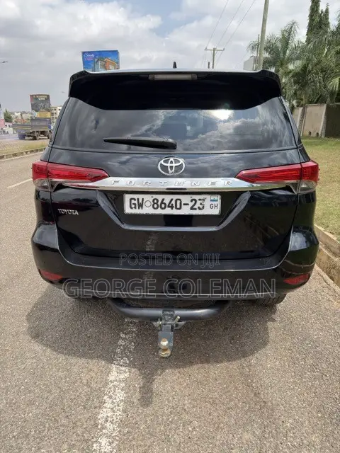 Toyota Fortuner 2023 Black