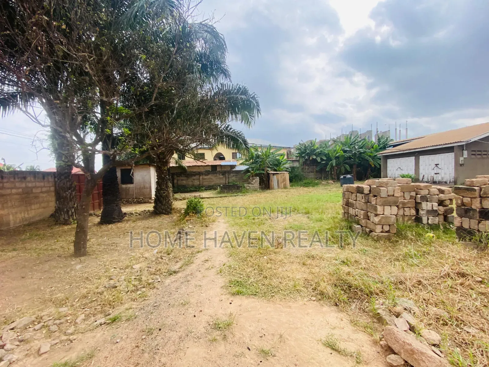 100/130 Size Land for Sale at Dome Parakou Estate