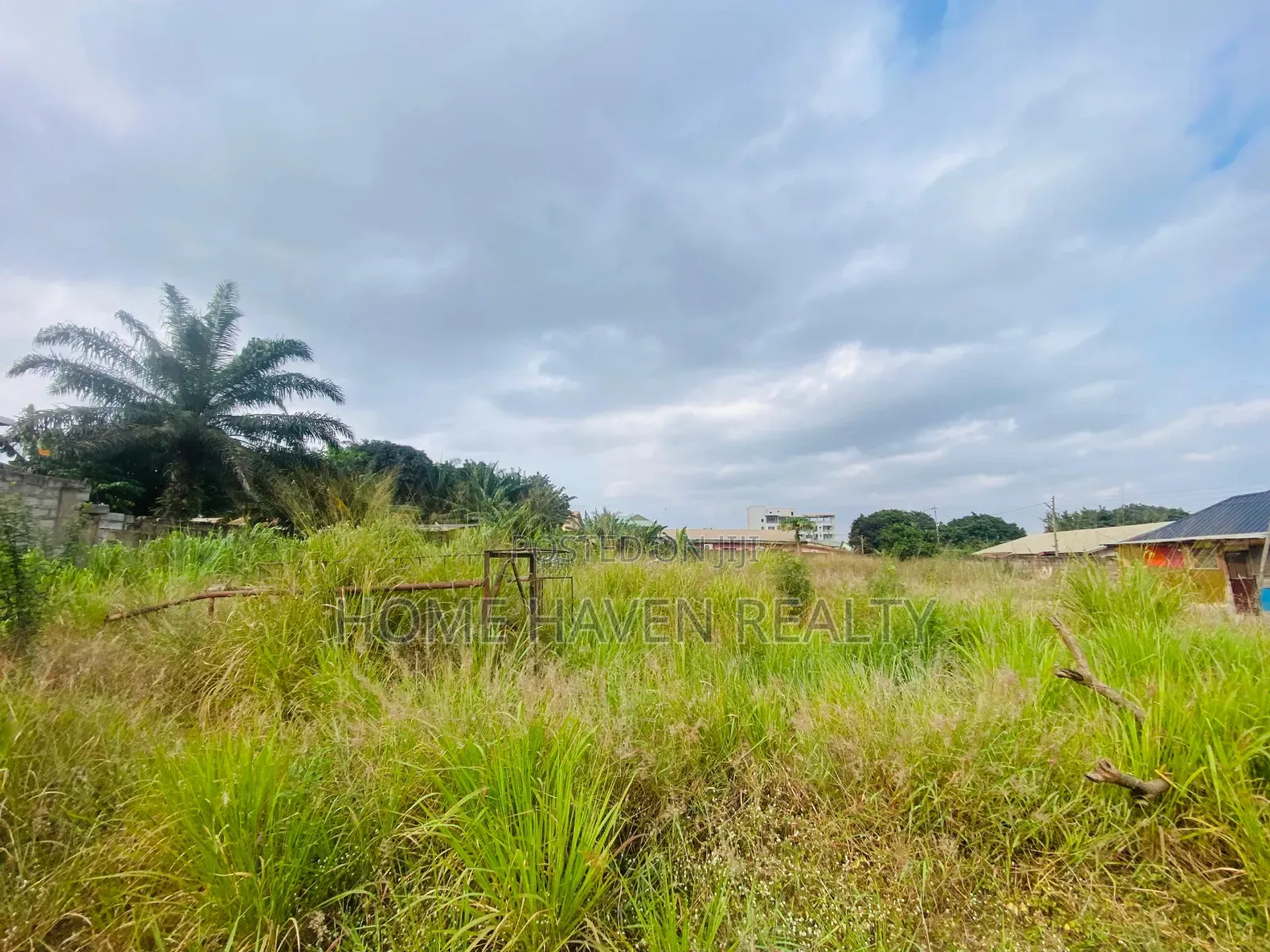 100/130 Size Land for Sale at Dome Parakou Estate
