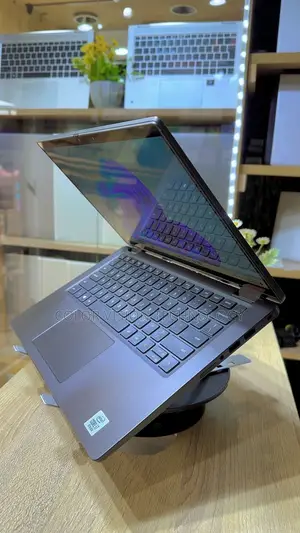 Laptop Dell Latitude 7400 2-in-1 16GB Intel Core i7 SSD 256GB