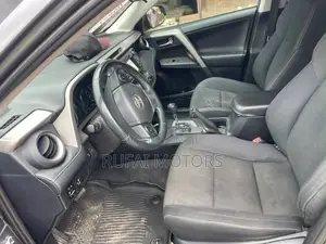 Toyota RAV4 XLE AWD (2.5L 4cyl 6A) 2017 Gray