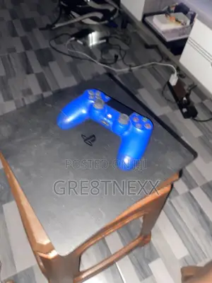 PlayStation 4 Console