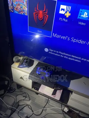 PlayStation 4 Console