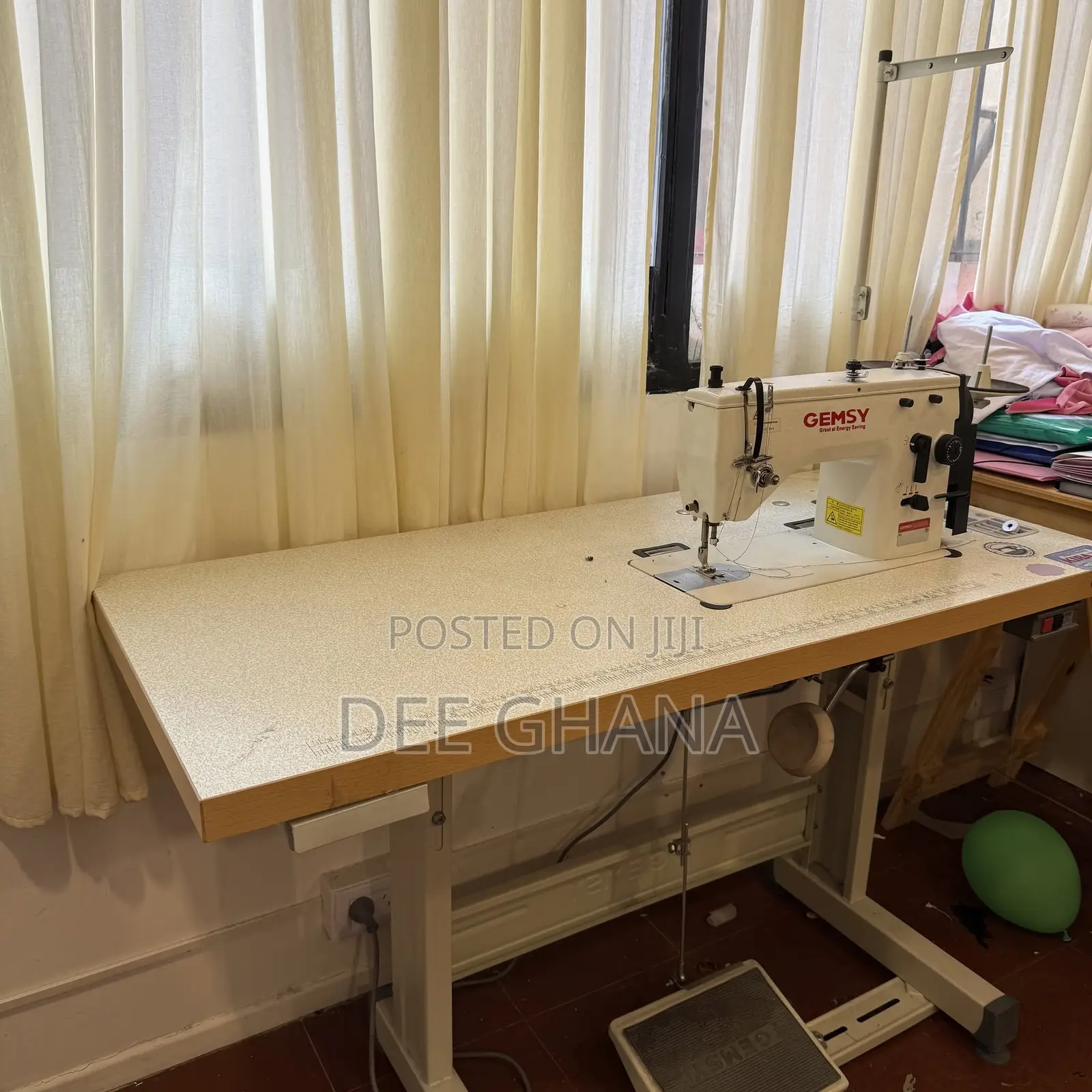 Gemsy Industrial Embroidery Zigzag Machine