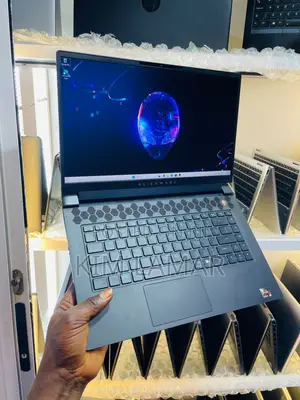Laptop Dell 32GB AMD Ryzen 9 SSD 1T