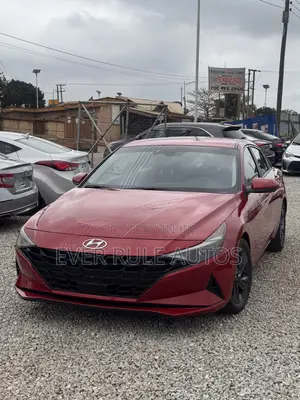 Hyundai Elantra Limited 2022 Red