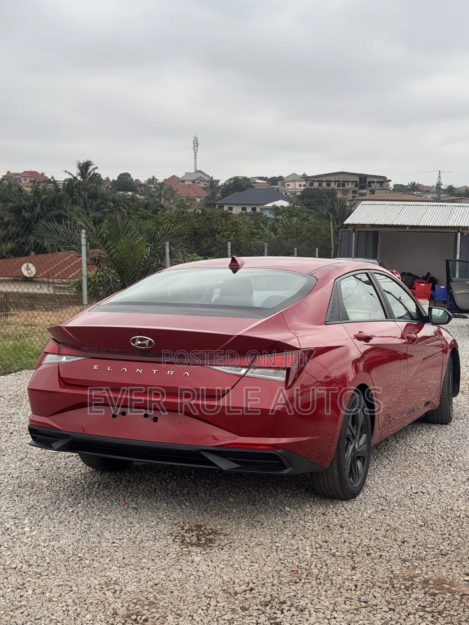 Hyundai Elantra Limited 2022 Red