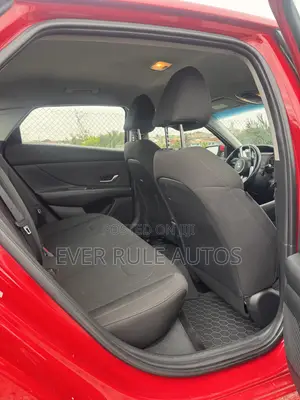 Hyundai Elantra Limited 2022 Red