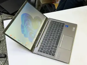 Laptop HP ZBook Firefly G8 16GB Intel Core i7 SSD 512GB