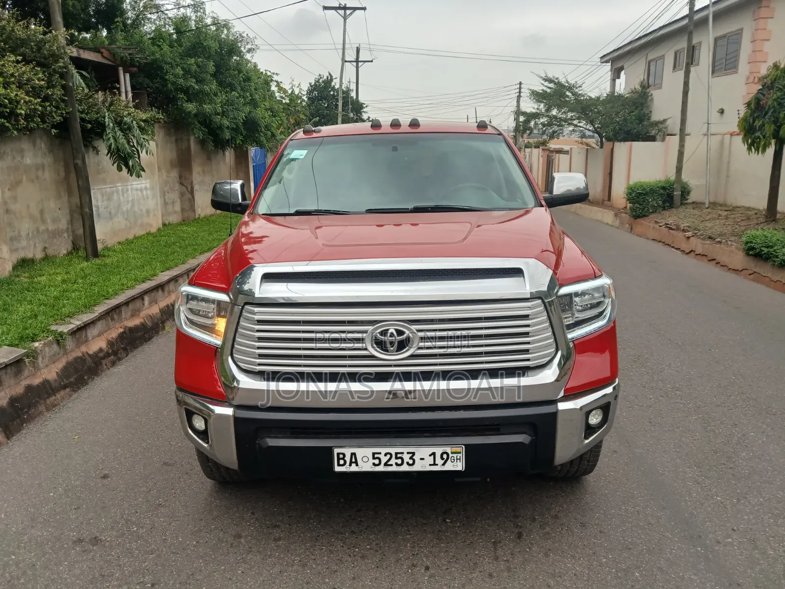 Toyota Tundra Limited 4dr CrewMax 4WD SB (5.7L 8cyl 6A) 2015 Red